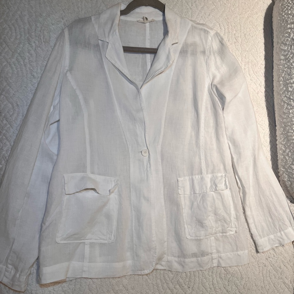 White Linen Blazer with Pockets